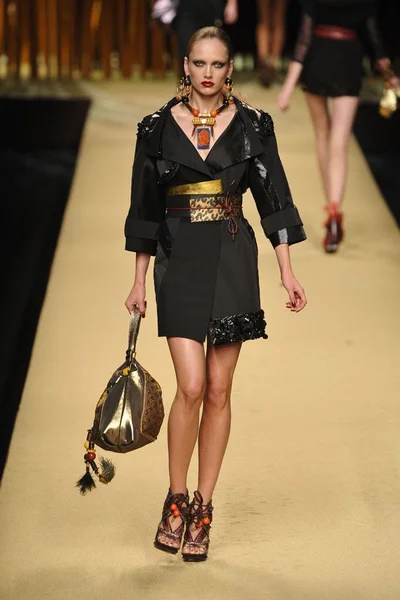 Look 35